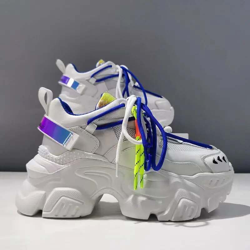 INS Sneaker 3